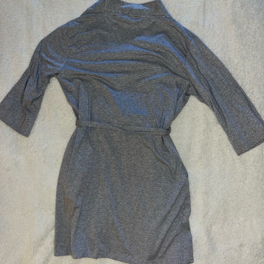 Lightweight Robe Size L - Picture 3 of 4